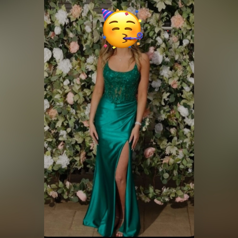 Stunning Emerald Green Prom Dresss